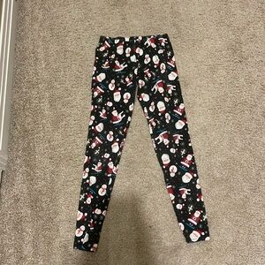 No boundaries brand Christmas leggings sizes ranging from 1-5 Juniors